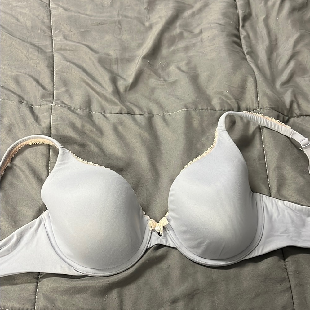 Victoria's Secret T-Shirt Bra with Underwire